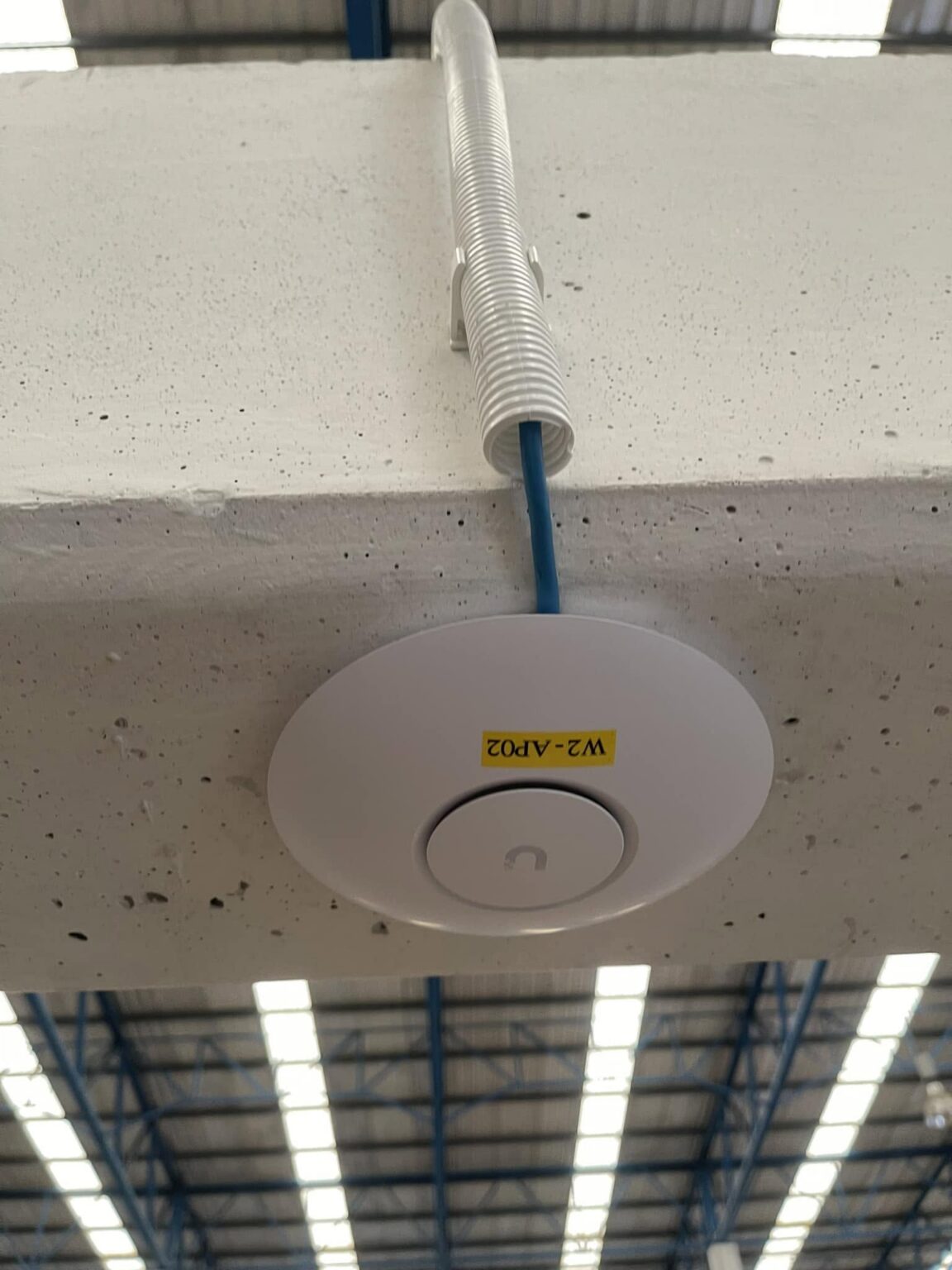 วางระบบ LAN, Wi-Fi และกล้องวงจรปิด โรงงานหลุยส์ผลิตภัณฑ์กาวเทป 13