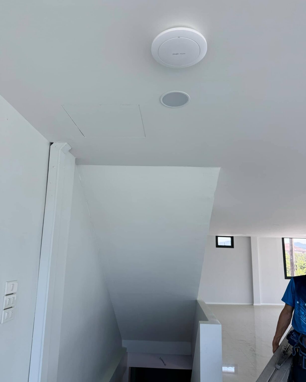 Wi-Fi 6 และ MikroTik Gateway บริษัทกระจกยักษ์ใหญ่ บางแสน 5