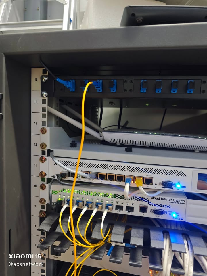 จัดระเบียบสายแลนและตู้ Network Rack บริษัทเวลลอย 2