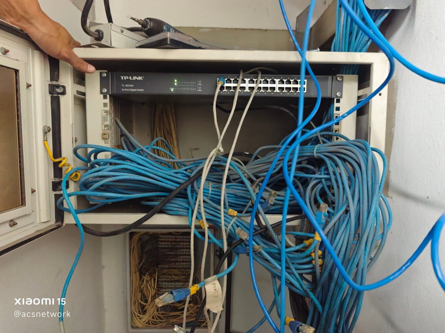 จัดระเบียบสายแลนและตู้ Network Rack บริษัทเวลลอย 4