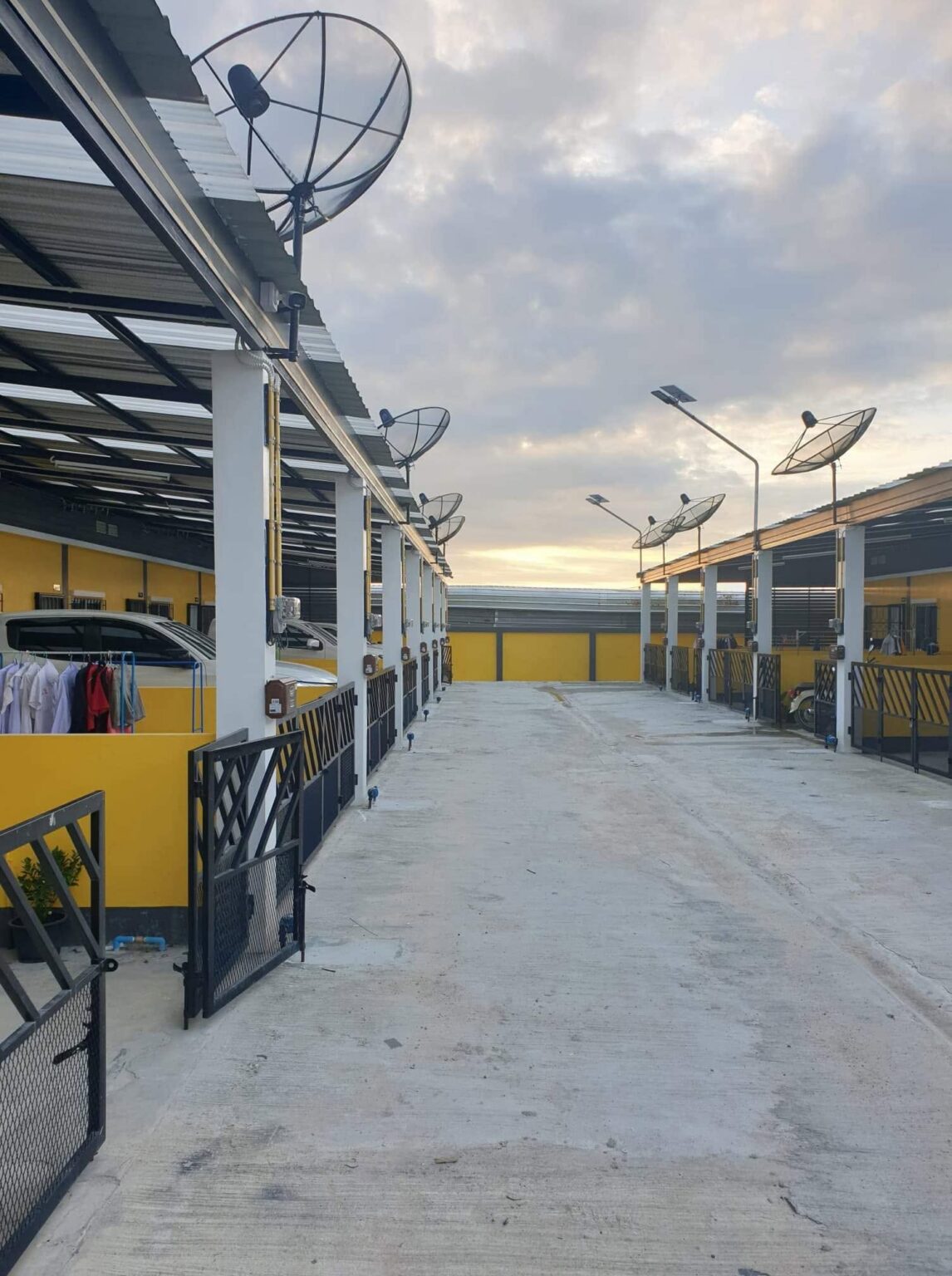 กล้องวงจรปิดภาพสี 24 ชม. หมู่บ้าน Yellow House บ่อวิน 6