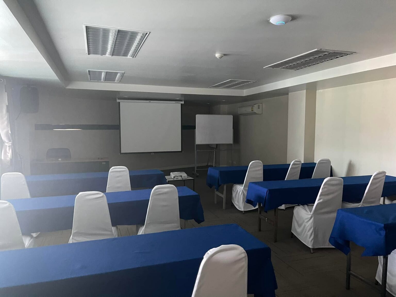 Wi-Fi, CCTV และคีย์การ์ด โรงแรม VC Residence ชลบุรี 1