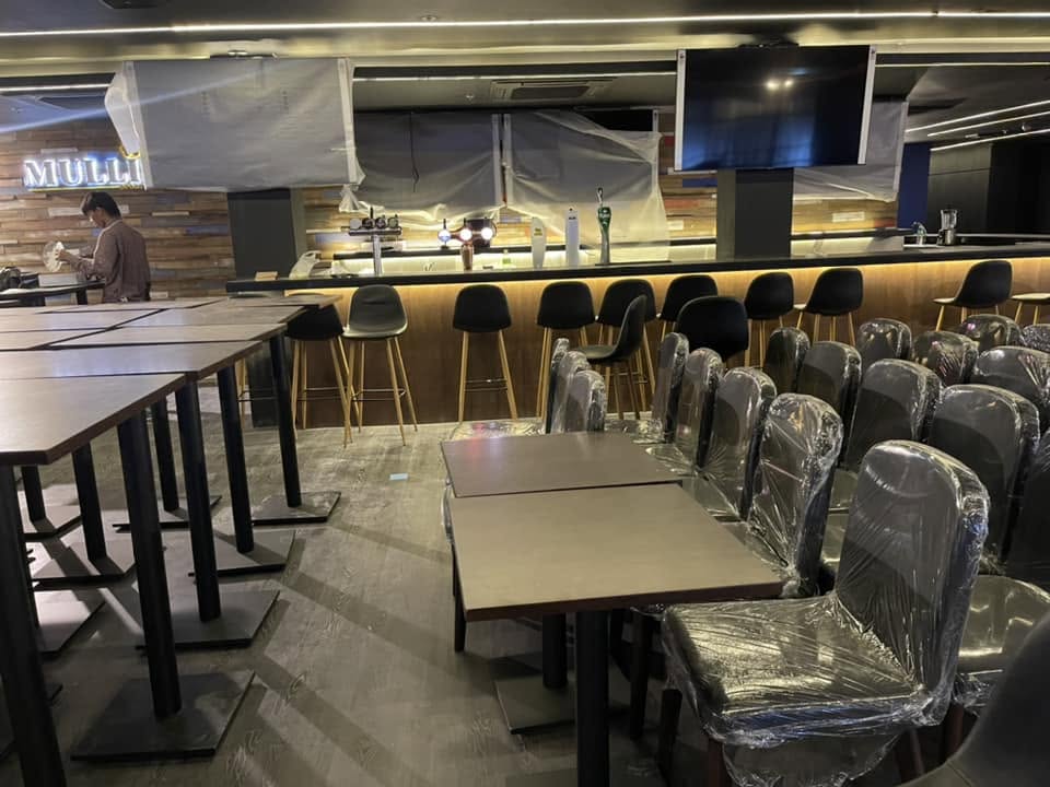 กล้องวงจรปิด 14 จุด และ Wi-Fi 6 ร้านอาหารและบาร์ 9