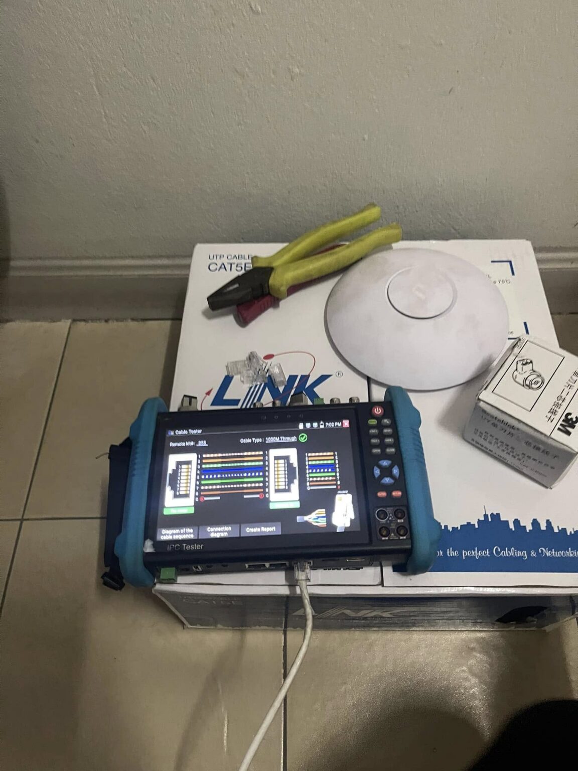 แก้ปัญหาสัญญาณ Access Point ตึกคุณากรเพลส 1