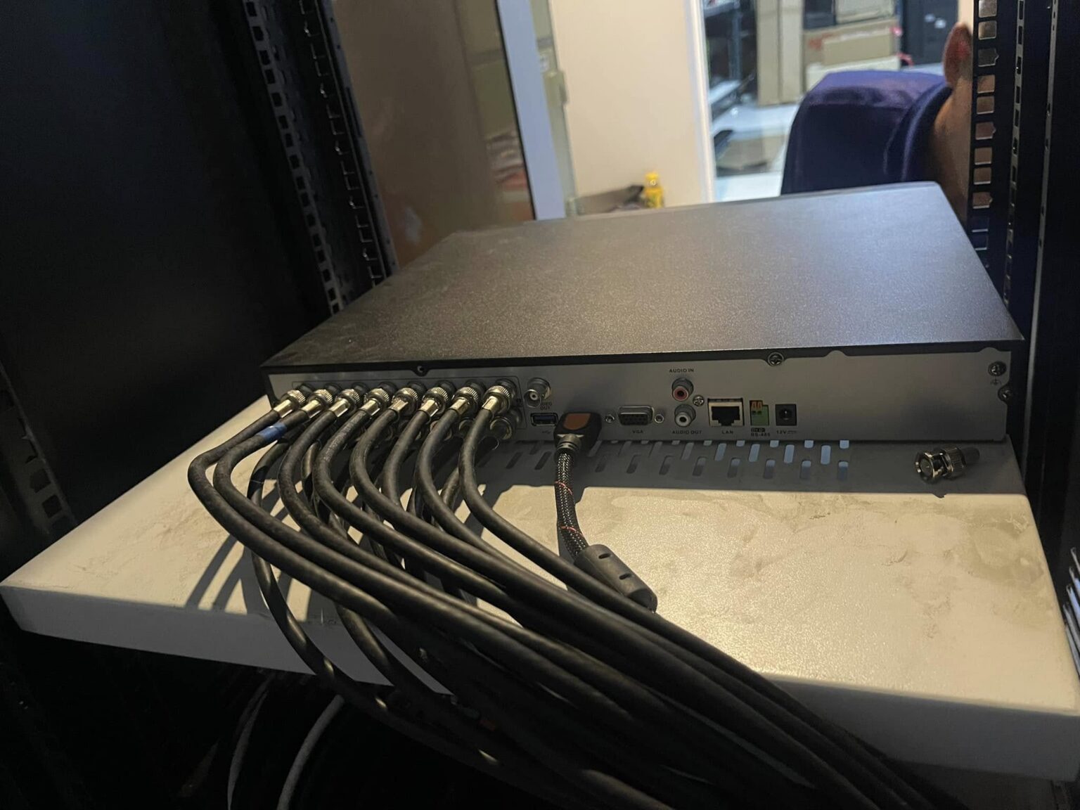 Wi-Fi ทุกห้องและจัดตู้ Rack โรงแรม Sirin Exclusive พัทยา 13