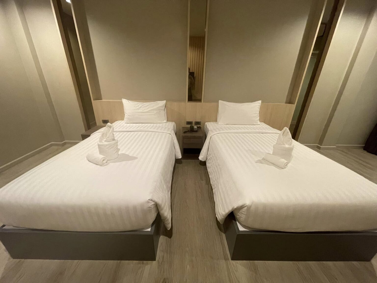 Wi-Fi, กล้องวงจรปิด และตู้สาขาโทรศัพท์ โรงแรมลารูท 4