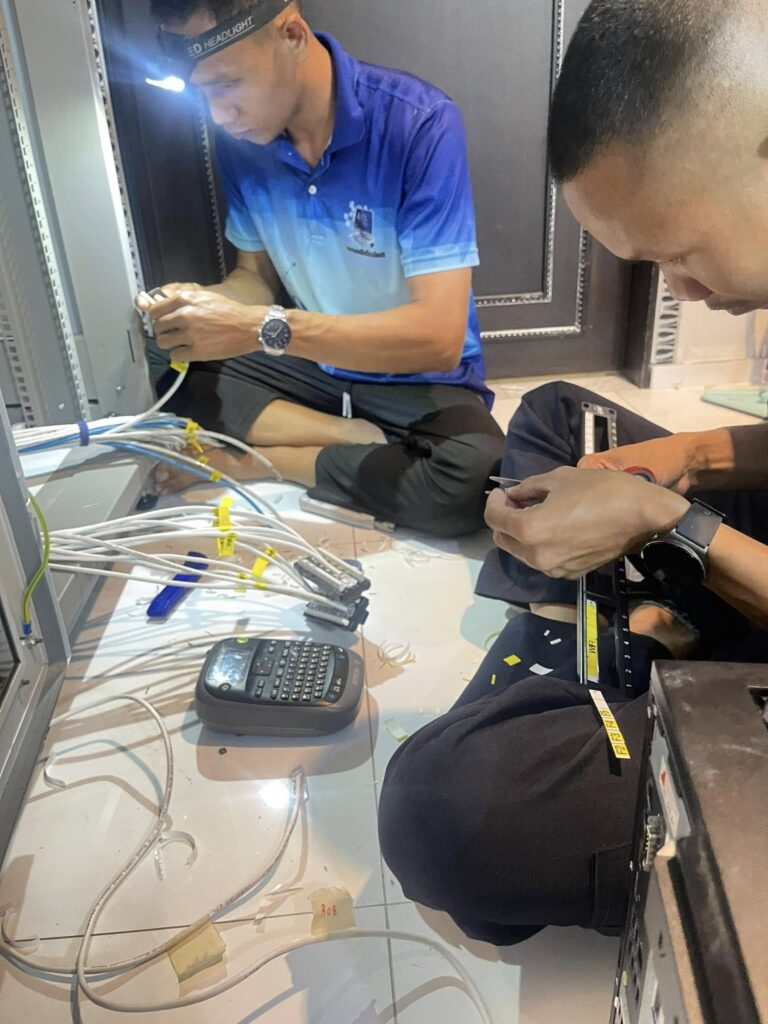 Wi-Fi ทุกห้องและจัดตู้ Rack โรงแรม Sirin Exclusive พัทยา